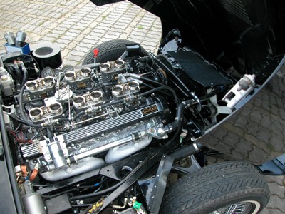 Motory V 12 ve třetí serii E type